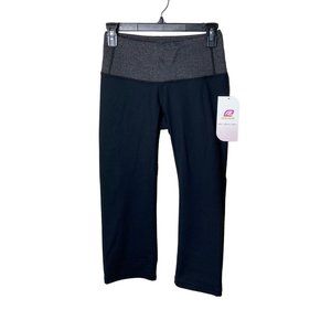 NEW Road Runner Women Hidden Pocket R-Gear Run Walk Play Capri Leggings XS